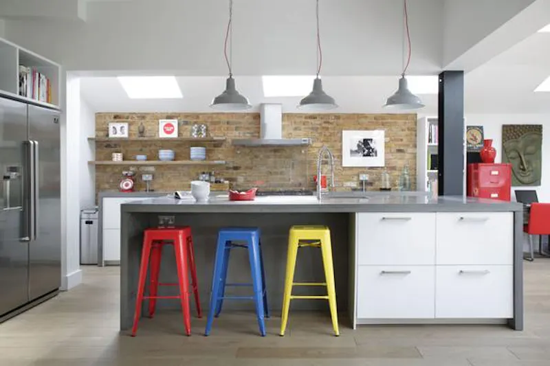 Exposed brick at Exposed bricks in Kensal Green , E424 (photo 3)