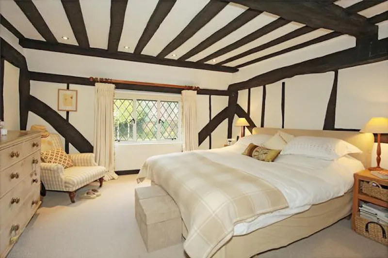 Bedroom at Film location C861 in Kent (photo 14)