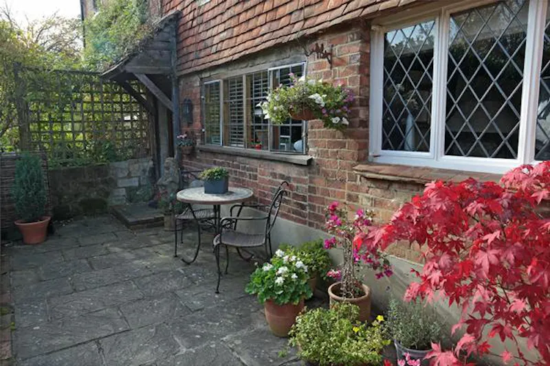 Terrace/Patio at Film location C861 in Kent (photo 19)