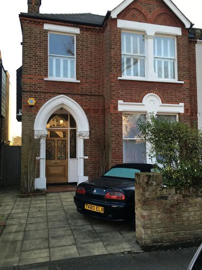 Driveway at Detached  Ealing house, B1710 (photo 1)