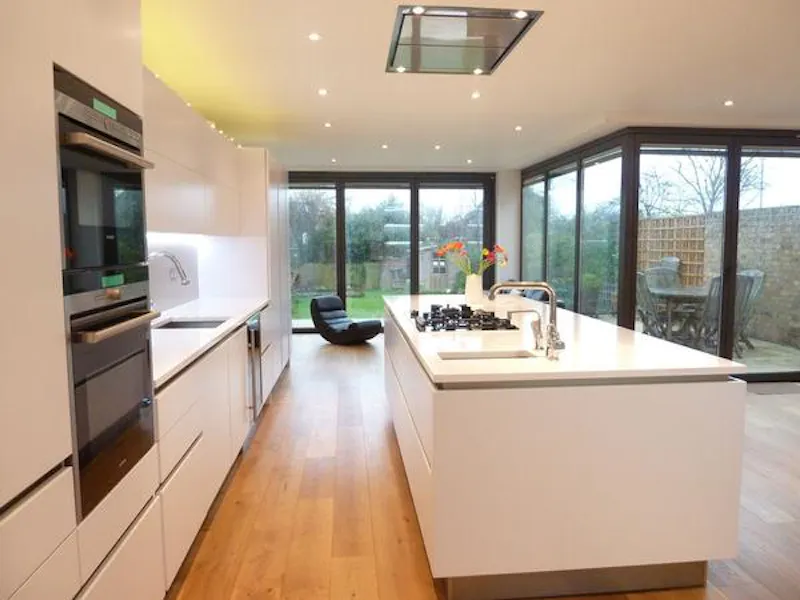Detached  Ealing house, B1710 (photo 8)