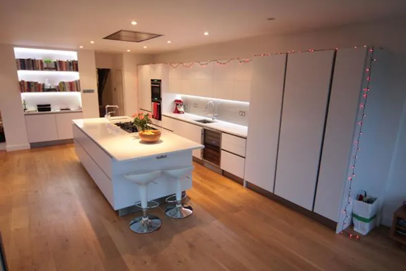 Detached  Ealing house, B1710 (photo 15)