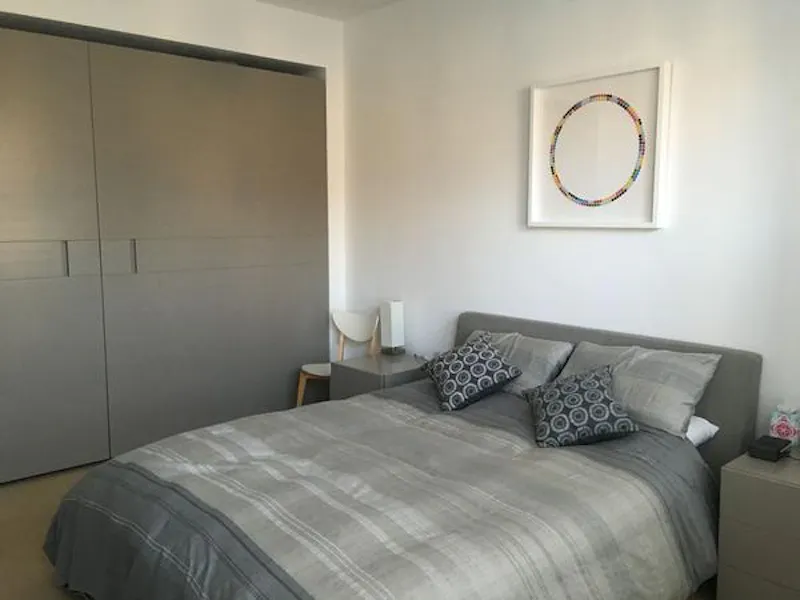 Bedroom at Detached  Ealing house, B1710 (photo 22)
