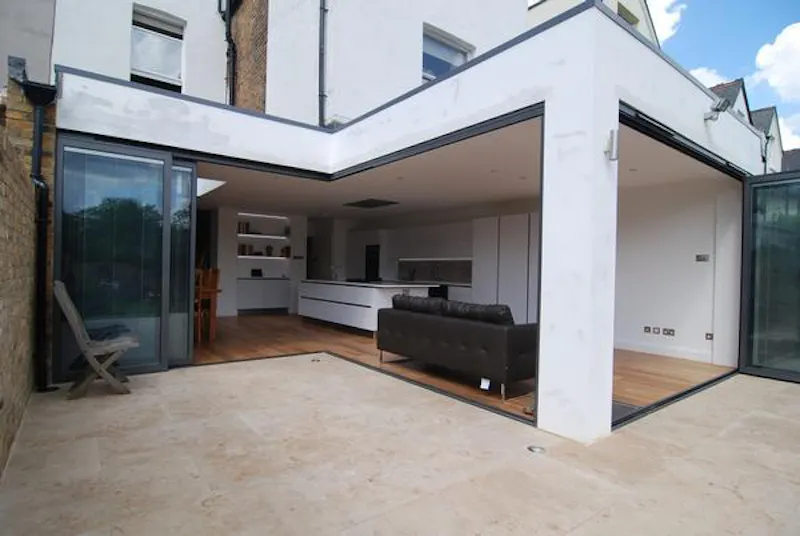 Detached  Ealing house, B1710 (photo 34)
