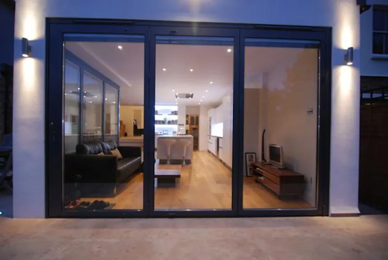 Detached  Ealing house, B1710 (photo 36)