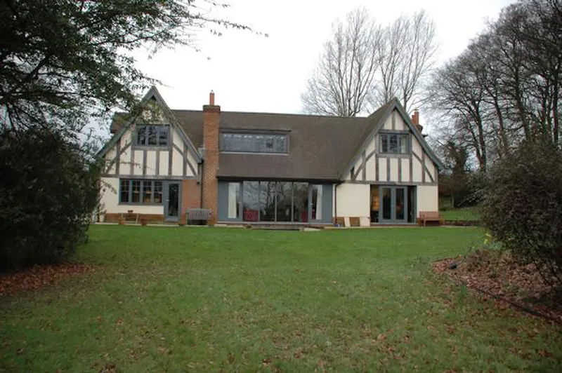 Garden at Film location D2236 in Hertfordshire (photo 39)