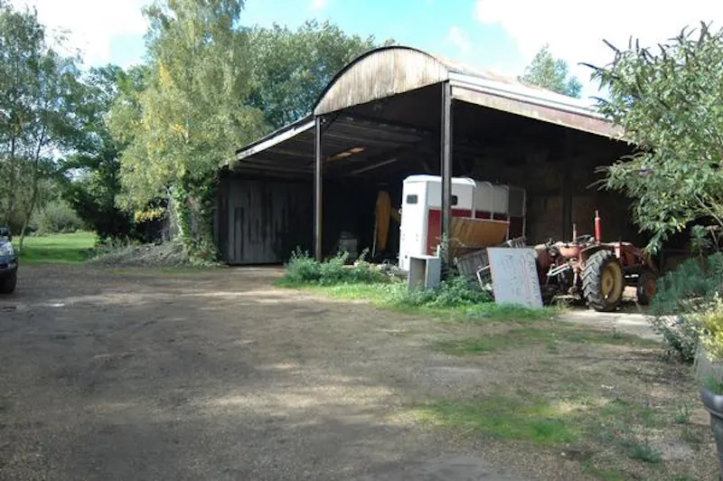 Rustic 50 acre farm near Aylesbury, Q116 (photo 21)