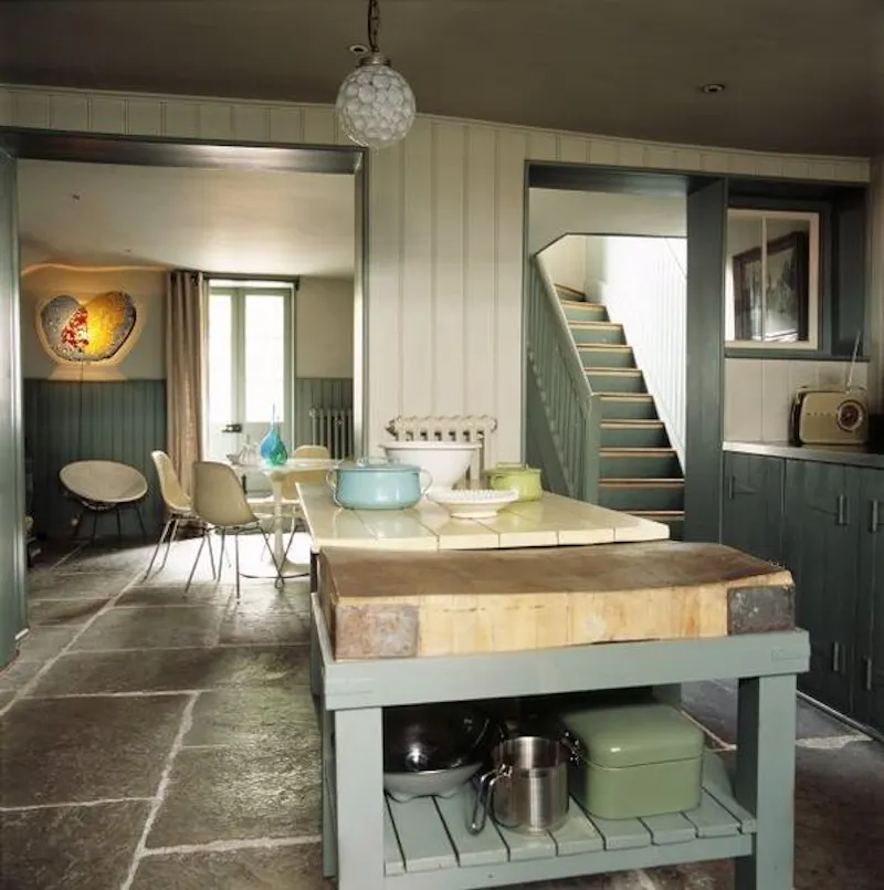 Kitchen at Fournier Street Huguenot house, A1402 (photo 9)