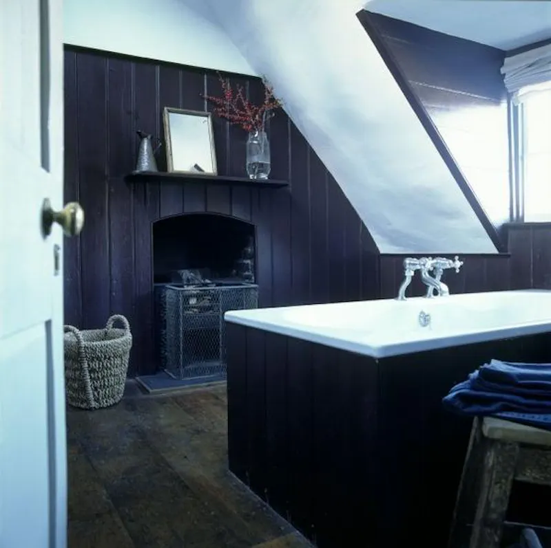Bathroom at Fournier Street Huguenot house, A1402 (photo 13)
