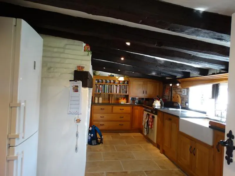 Kitchen at Film location C863 in Surrey (photo 2)