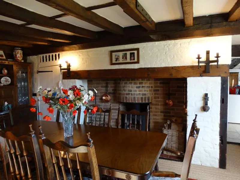 Film location C863 in Surrey (photo 8)