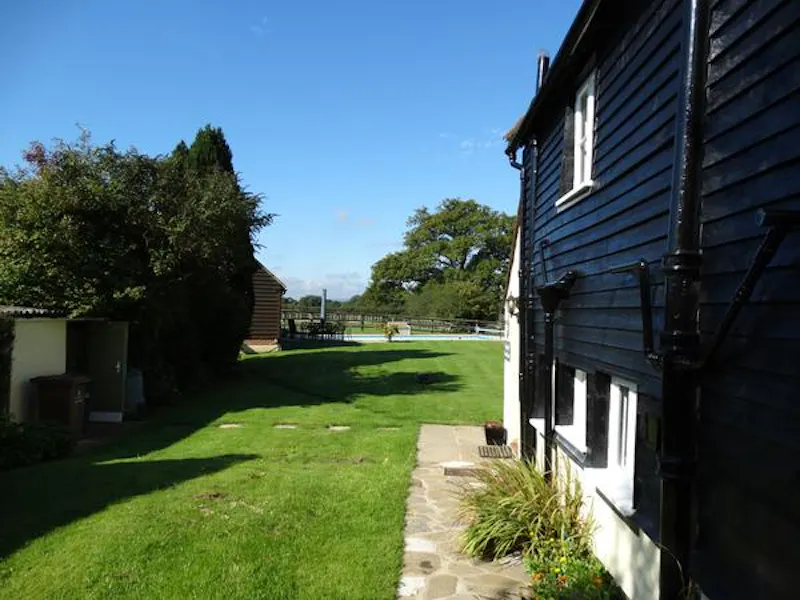 Film location C863 in Surrey (photo 43)