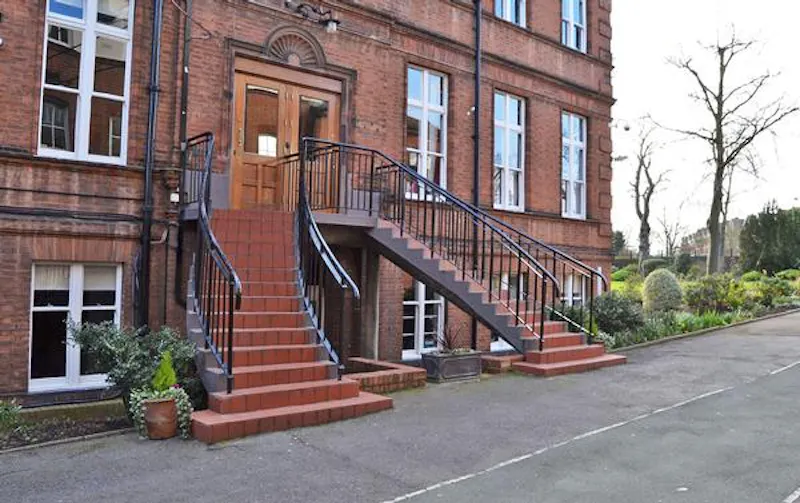 Versatile Dulwich school, J214 (photo 7)