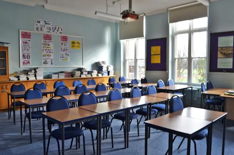 Classroom at Versatile Dulwich school, J214 (photo 19)