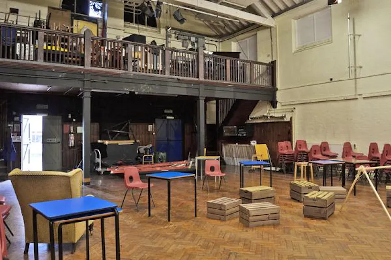 Versatile Dulwich school, J214 (photo 26)