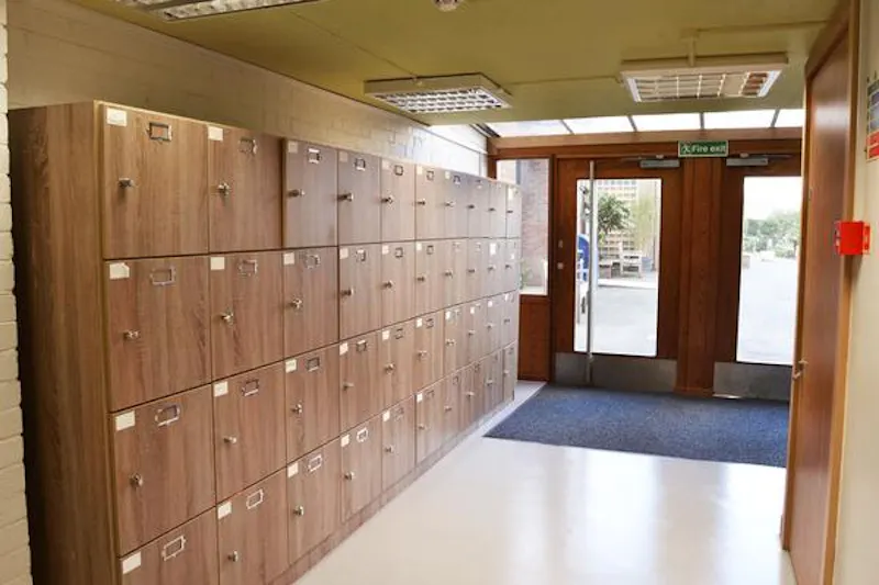 Versatile Dulwich school, J214 (photo 29)