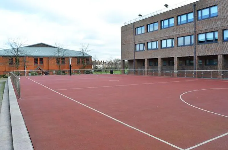 Versatile Dulwich school, J214 (photo 31)