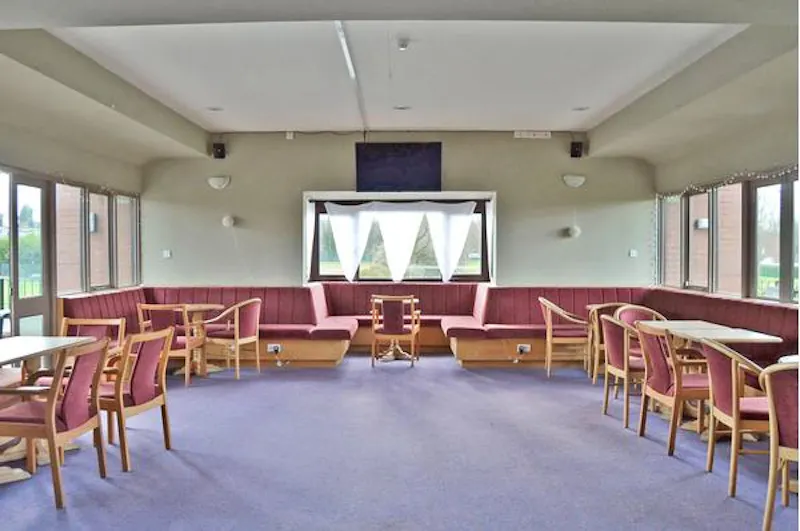 Dining room at Sports fields and club-house , R800 (photo 5)
