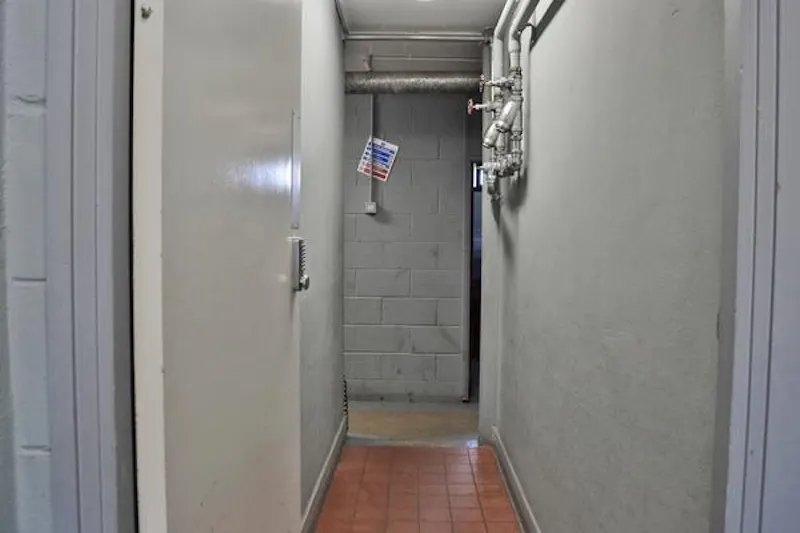 Sports fields and club-house , R800 (photo 11)
