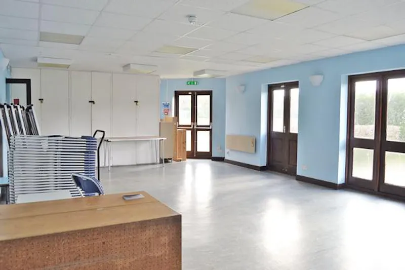Classroom at Sports fields and club-house , R800 (photo 15)