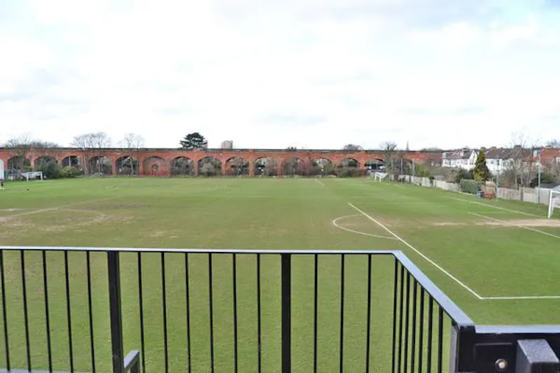 Sports fields and club-house , R800 (photo 22)