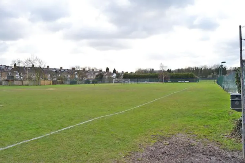 Sports fields and club-house , R800 (photo 27)