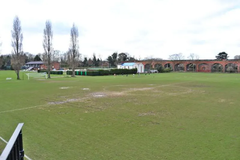 Sports fields and club-house , R800 (photo 28)