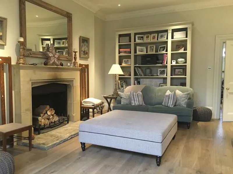 Fireplace at Lovely Wandsworth family house, B1715 (photo 6)