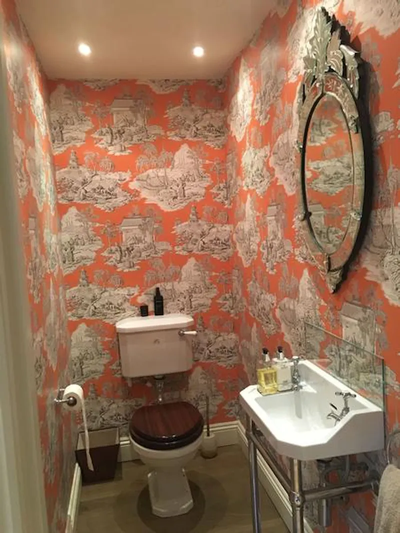 Wallpaper at Lovely Wandsworth family house, B1715 (photo 23)