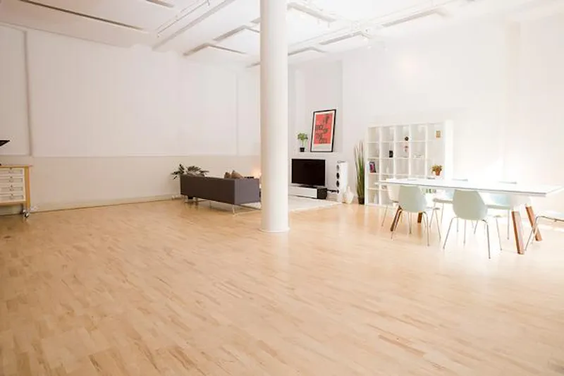 White loft studio in Angel, N410 (photo 8)