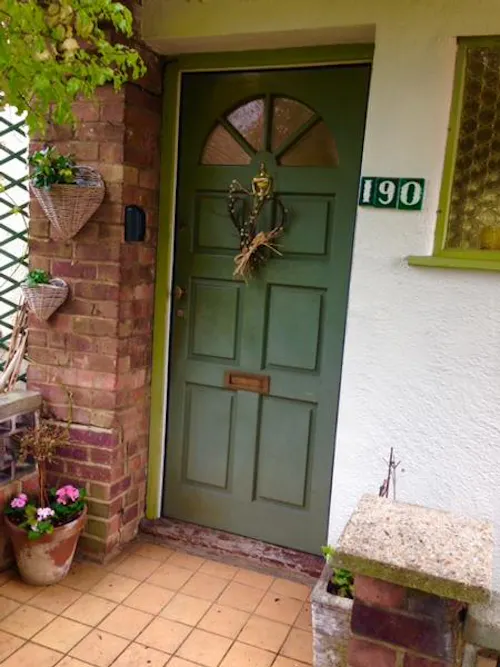 Suburban house in Eltham, D2242