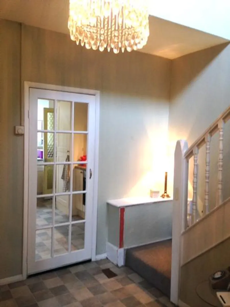 Entrance hall at Suburban house in Eltham, D2242 (photo 5)