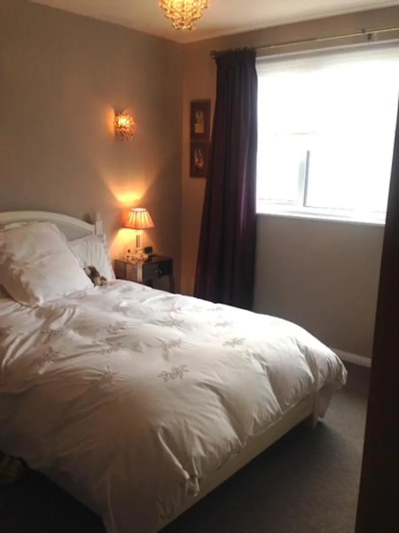 Bedroom at Suburban house in Eltham, D2242 (photo 14)