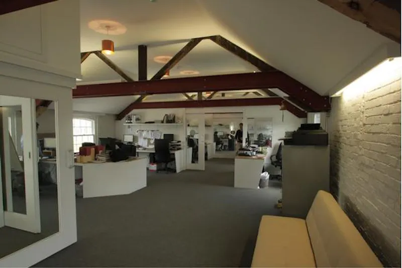 Attic at Film location T161 in London (photo 4)