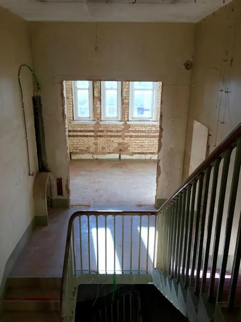 Derelict Wolverhampton studio, N411 (photo 25)