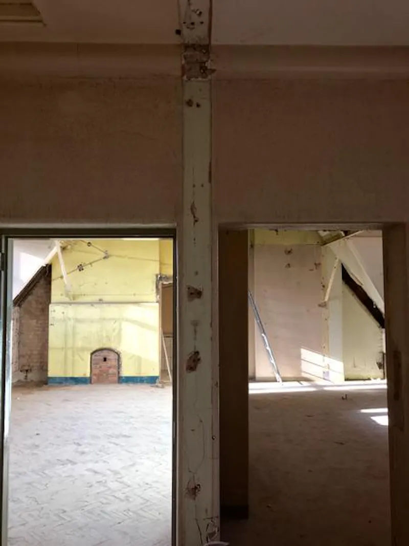 Derelict Wolverhampton studio, N411 (photo 26)