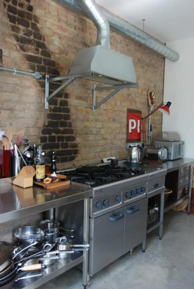 Industrial Herne Hill home, D2244 (photo 6)