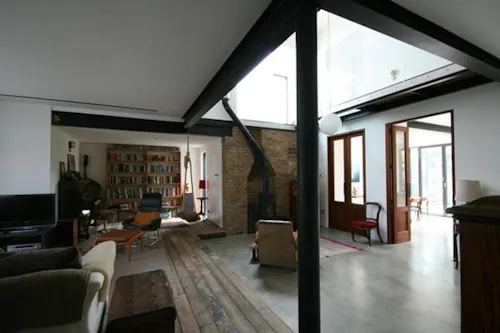 Industrial Herne Hill home, D2244