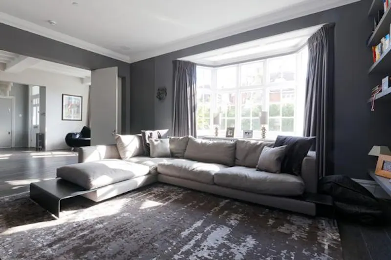 Modern and minimal in Putney, E425 (photo 3)