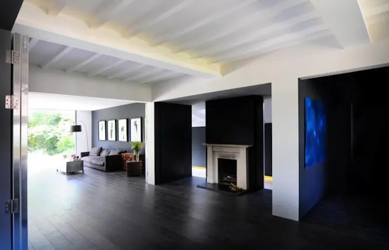 Entrance hall at Modern and minimal in Putney, E425 (photo 4)