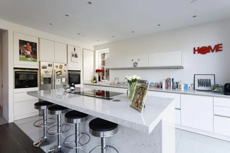 Modern and minimal in Putney, E425 (photo 10)