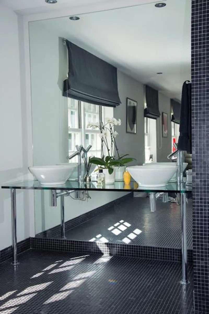 Virginia Water modern mansion, D2245 (photo 15)
