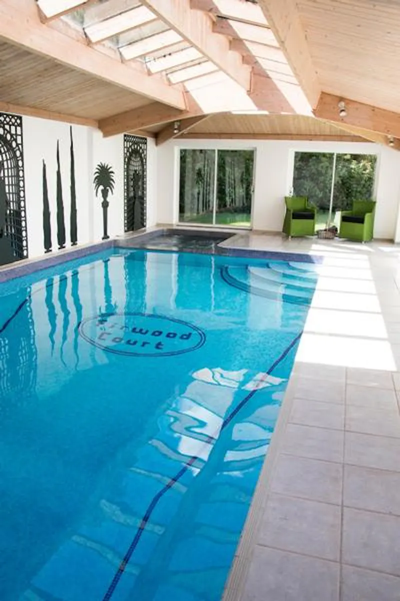 Virginia Water modern mansion, D2245 (photo 16)