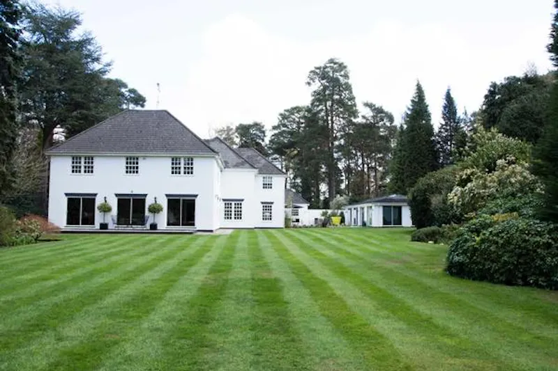 Garden at Virginia Water modern mansion, D2245 (photo 20)