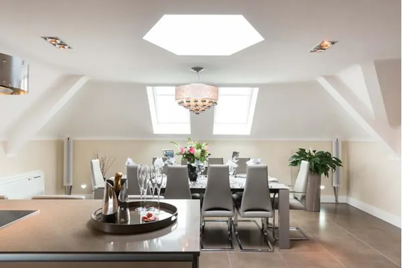 Contemporary Enfield apartment, F1102 (photo 2)