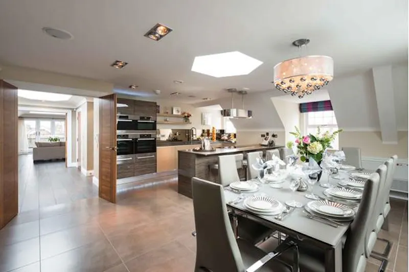 Contemporary Enfield apartment, F1102 (photo 3)