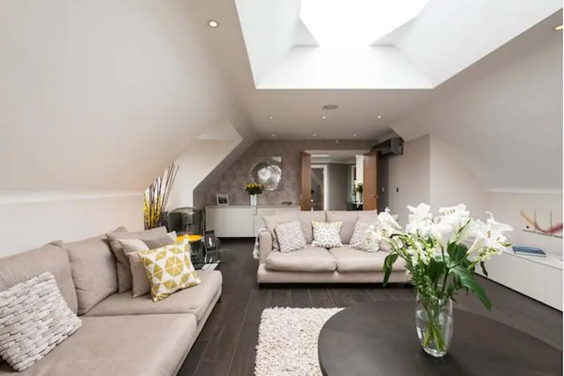 Contemporary Enfield apartment, F1102 (photo 11)