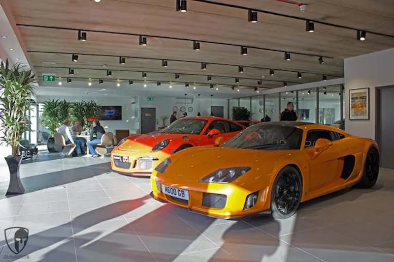 Car show room in Bracknell, V150 (photo 11)