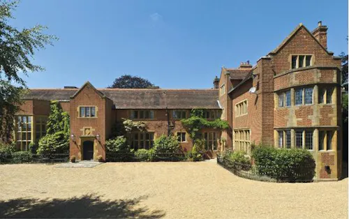 Bletchingly Manor Houses, B1719