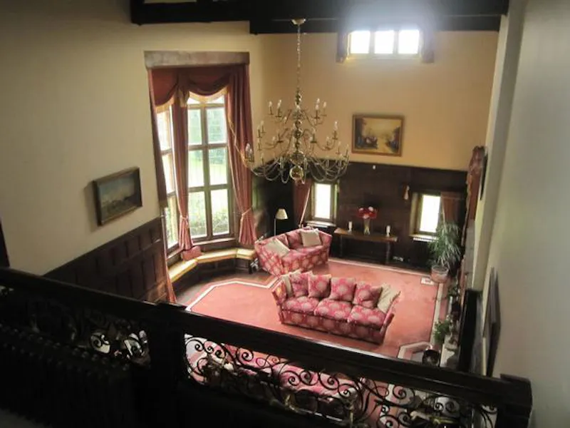 Bletchingly Manor Houses, B1719 (photo 3)